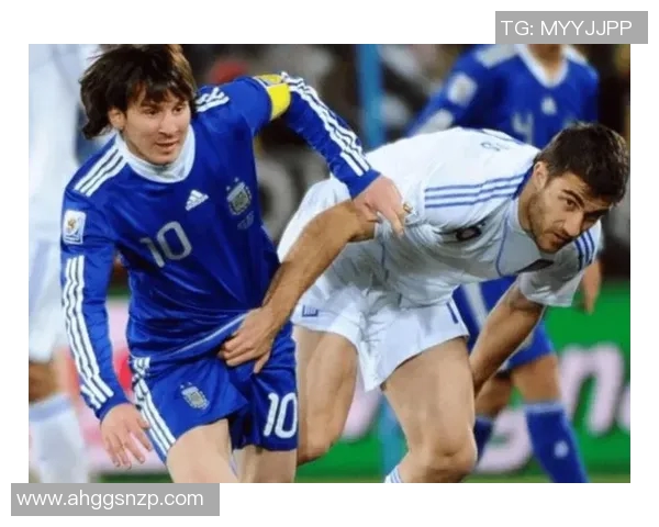 三十一号足球球星是谁的个人资料及其在球场上的精彩表现揭秘